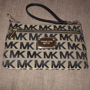 Michael Kors large wristlet